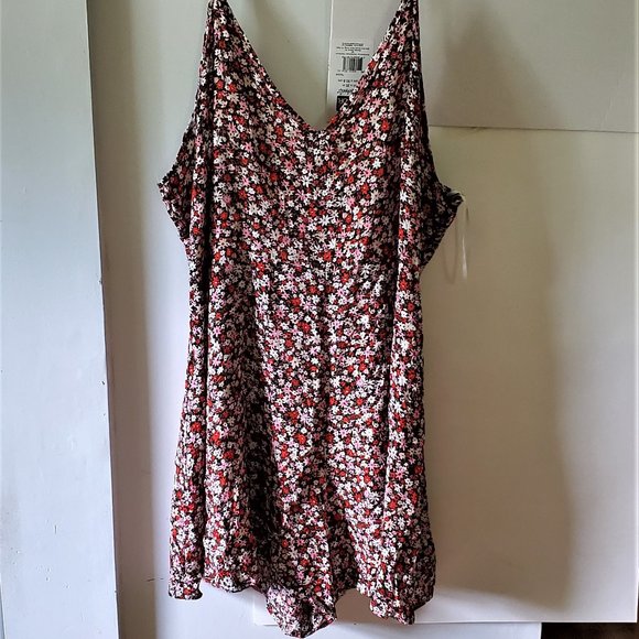 SHEIN Pants - Shein Plus Sized Women's Romper Beachy Shorts Jumpsuit Floral Print Size 4X